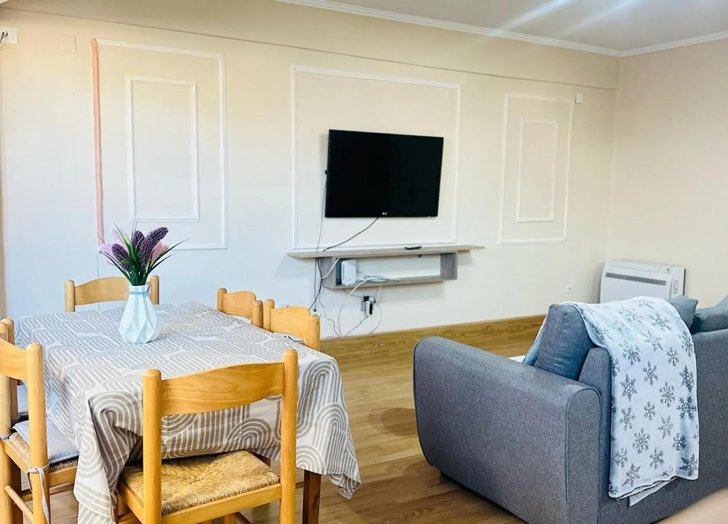 Appartamento Cozy Loft For Groups 24,7Selfcheckin Tirana Albania